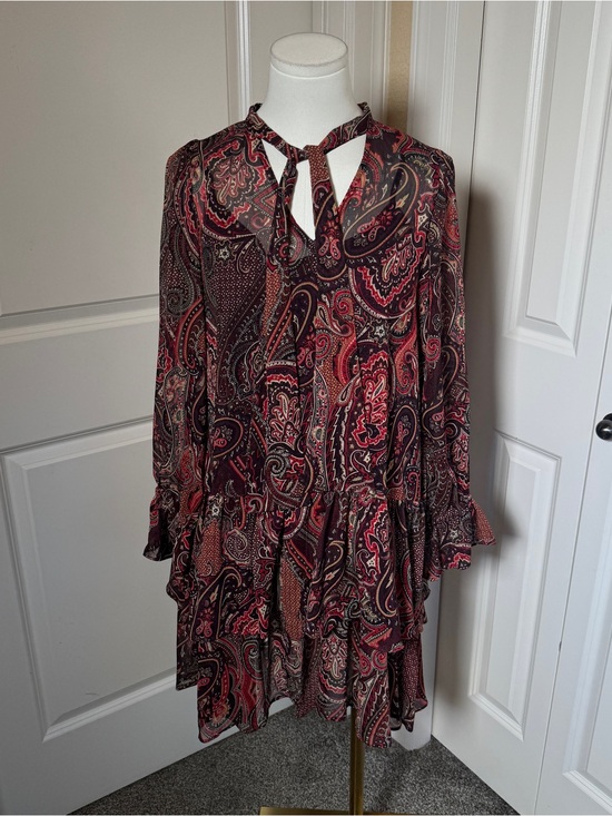 Tommy Hilfiger Dresses & Skirts - Tommy Hilfiger Paisley Dress 8P Petite Red Burgundy Tie Neck Ruffle Sleeve Boho